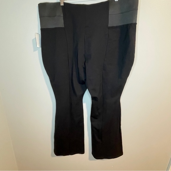 Eloquii Flat Front Pull On Bootcut Straight Black Pants Women's Size 26 - Picture 3 of 6
